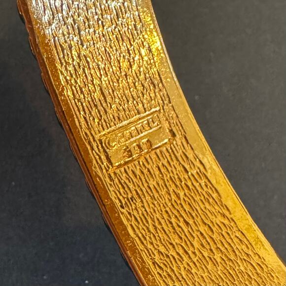 CHANEL Gold Tone Hinge Bangle Bracelet – Rare – 16cm - Picture 4 of 10